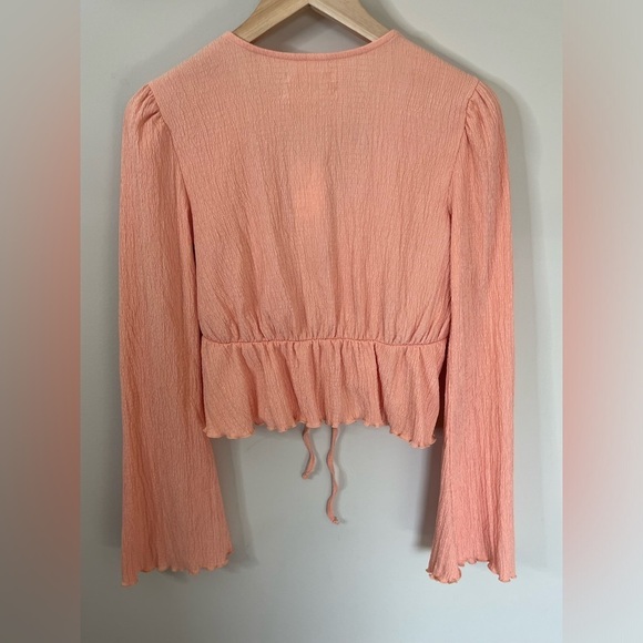 Urban Outfitters Coral Lucielle Ruffle Tie Front Flared Sleeves Size Small New - Picture 4 of 6